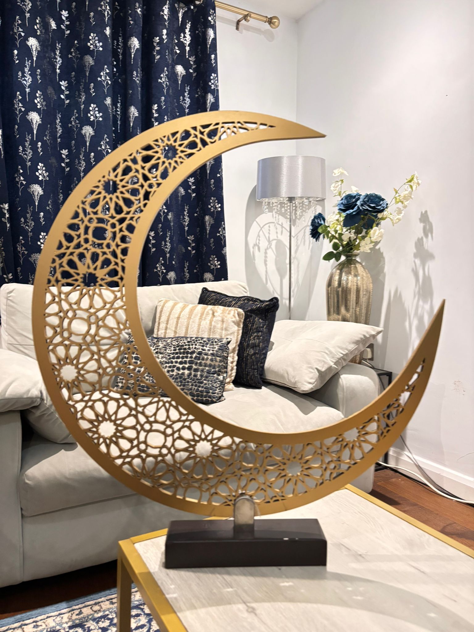 Ramadan crescent moon decor, Ramadan Kareem decorations, Islamic home decor, Ramadan Mubarak, Eid Al-Fitr decorations, iftar table decor, suhoor decor, Ramadan prayer corner decor, crescent moon decoration, Ramadan lantern, Eid Mubarak gifts.